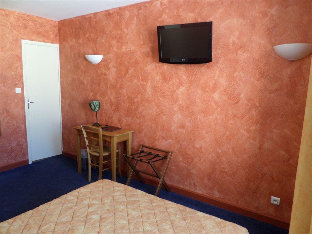 Brit Hotel Acacias Арль Экстерьер фото