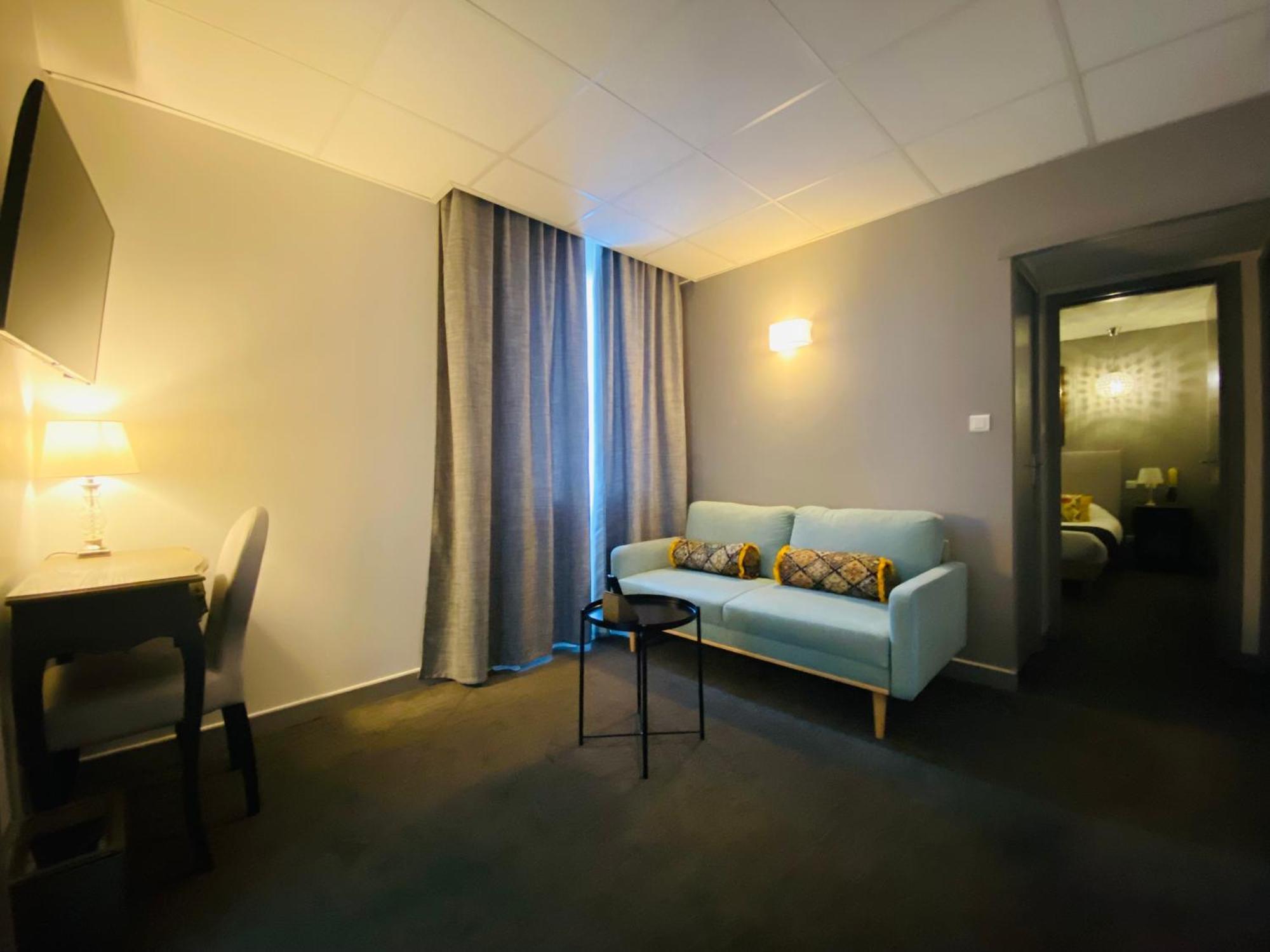 Brit Hotel Acacias Арль Экстерьер фото