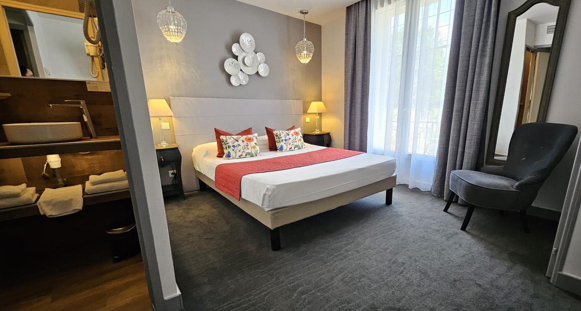 Brit Hotel Acacias Арль Экстерьер фото