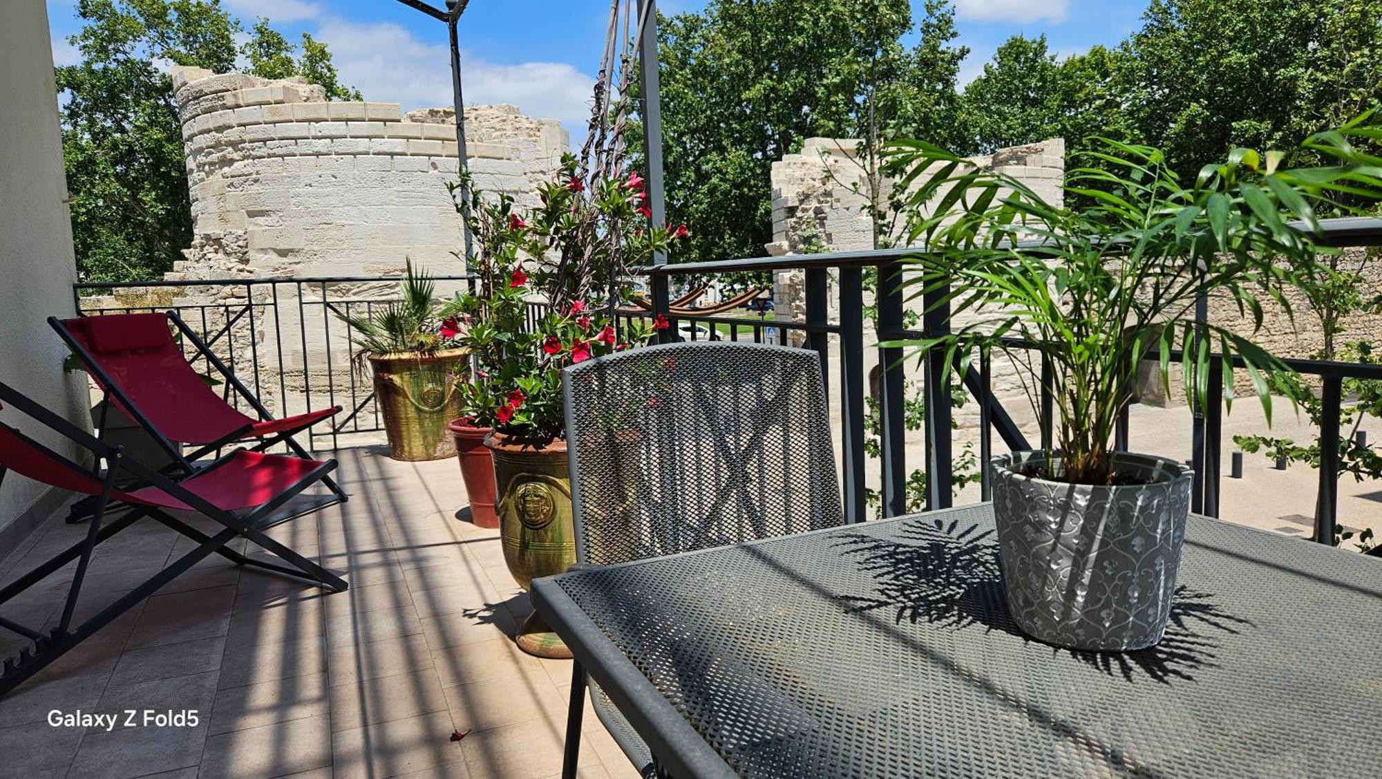 Brit Hotel Acacias Арль Экстерьер фото