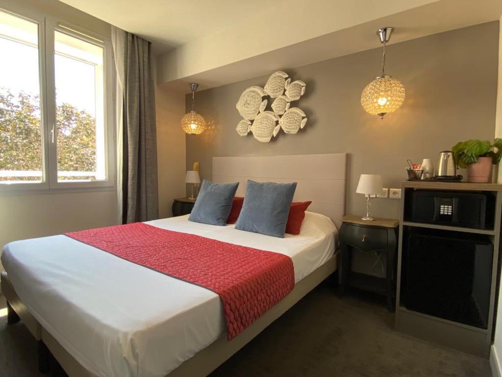Brit Hotel Acacias Арль Экстерьер фото